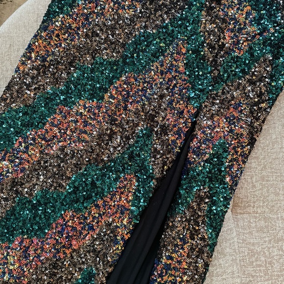 *Final Markdown* NWT ASTR the Label Sequined Dress - Picture 7 of 9